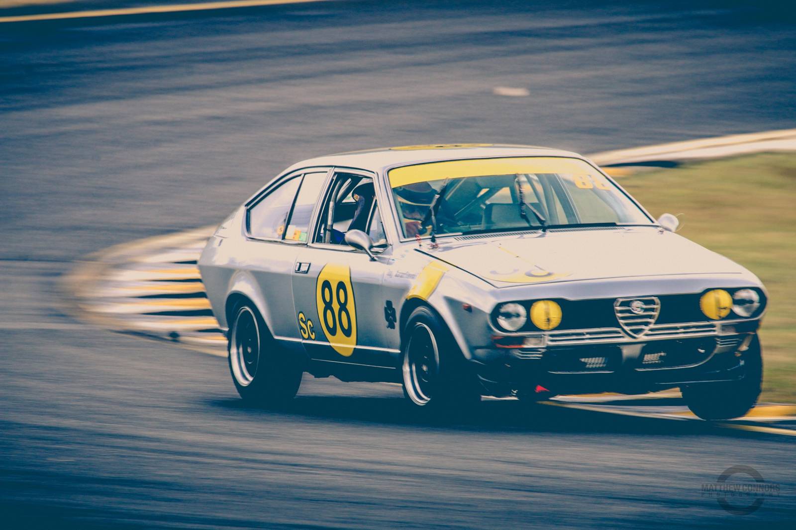 Alfa Romeo GTV, number 88