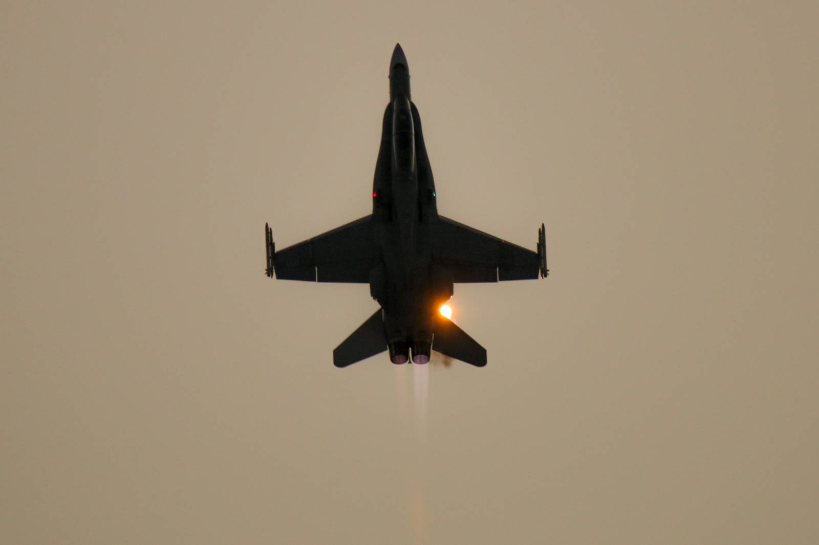 Hornet, vertical climb